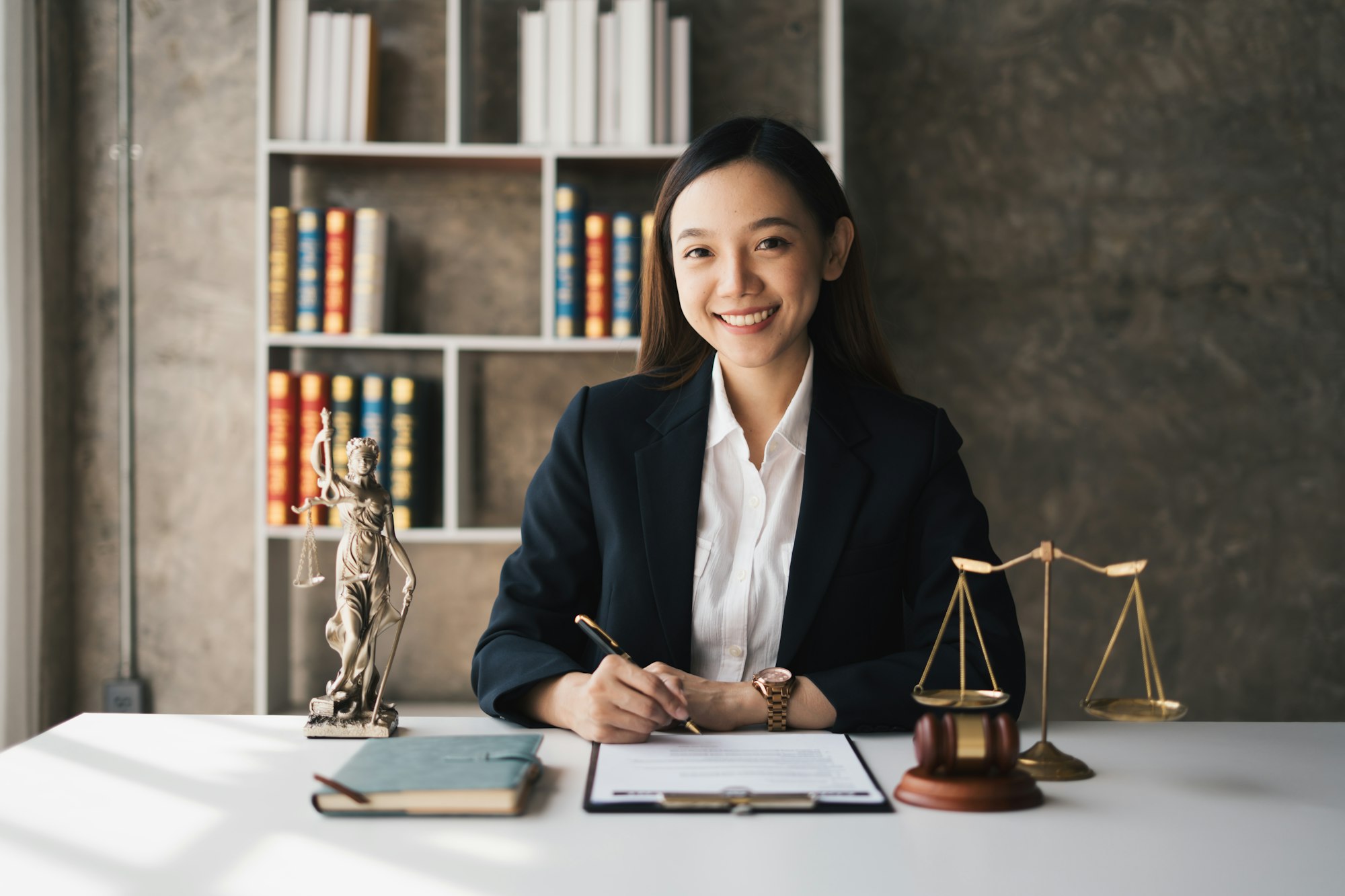 【2025 離婚律師】最全面解析服務內容與費用，選擇合適的律師才是關鍵